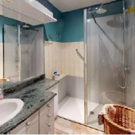 Apartment Confortable 3 A Avec Terrasse Et Parking - Fr-1-785-24