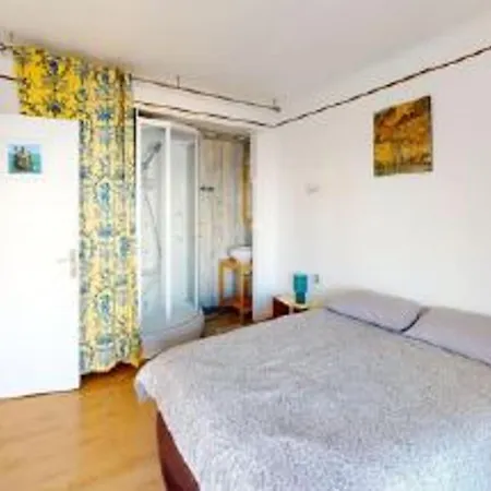 Confortable 3 A Avec Terrasse Et Parking - Fr-1-785-24 Apartment
