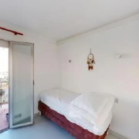 Confortable 3 A Avec Terrasse Et Parking - Fr-1-785-24 Apartment